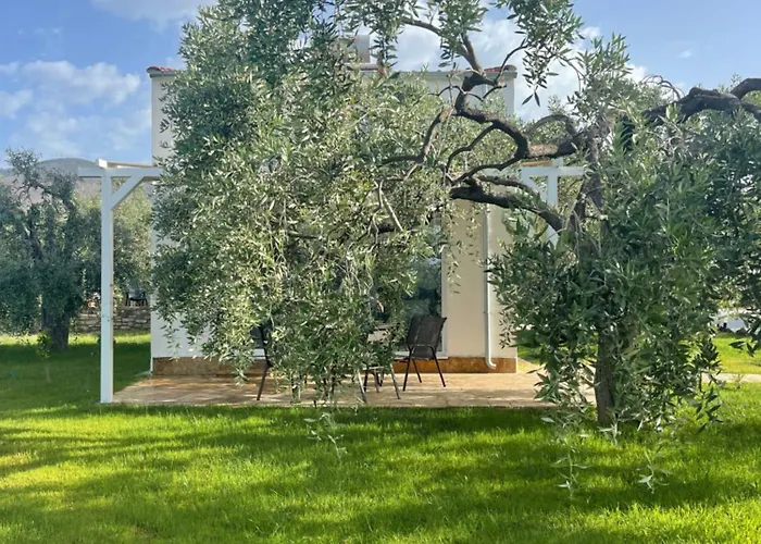 Makarona Village Villa